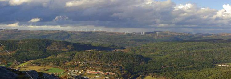 <center>Kvenndalsfjellet fra Mælanakkan