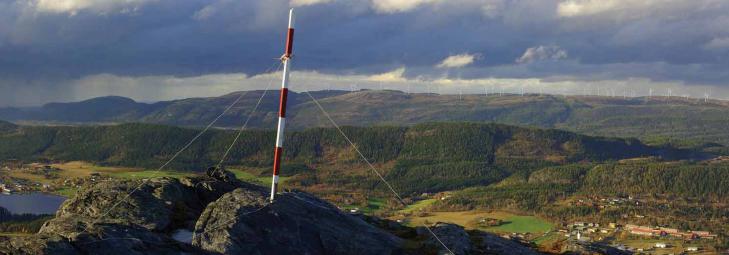 <center>Kvenndalsfjellet fra Mælanakkan